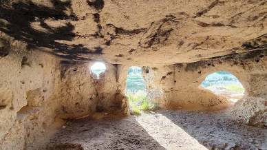 Itinerario a piedi alla scoperta delle Gravine di Grottaglie