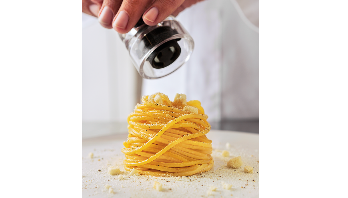 Spaghetti grossi n°7 @Barilla latte in polvere pane raffermo e pepe