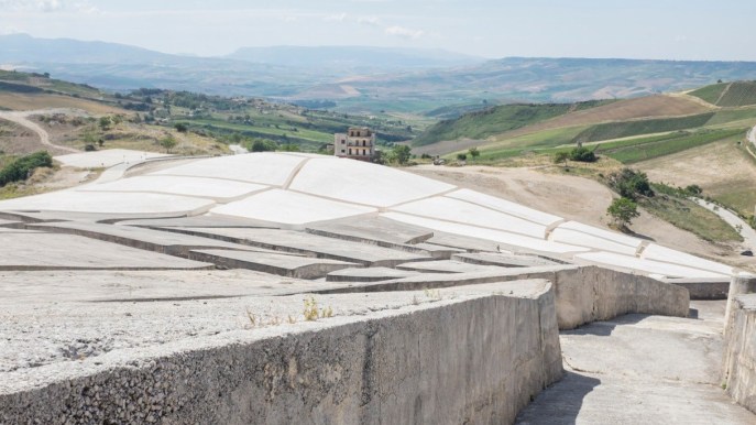 La più grande opera di Land art in Italia si trova in Sicilia. Ed è spettacolare