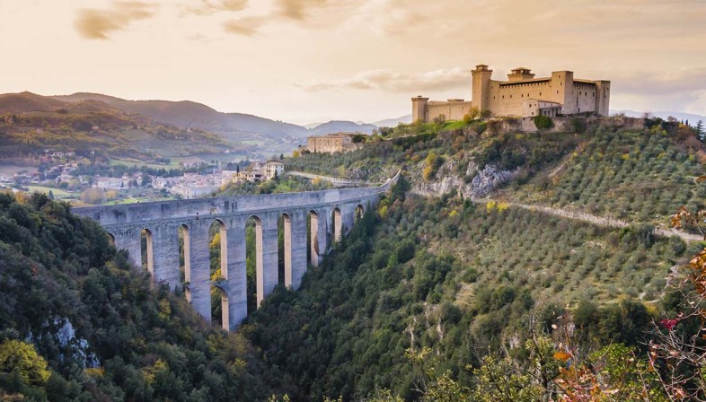 Il panorama suggestivo della Rocca Albornoziana di Spoleto