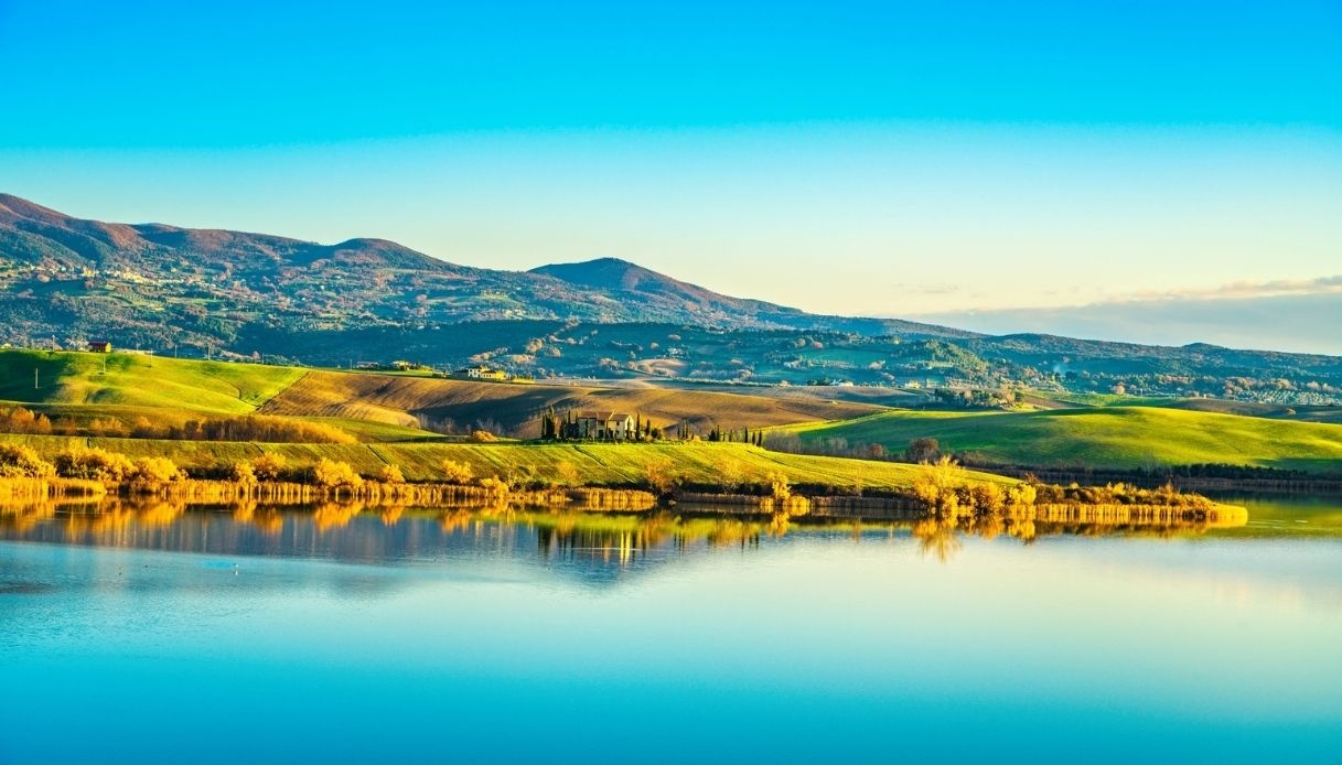 Il lago di Santa Luce, una