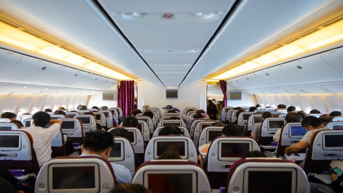 Contagi in aereo, 1 su 27 milioni di passeggeri: lo studio