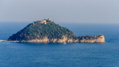 Isola Gallinara: tutti i segreti di questo gioiello sospeso tra cielo e mare