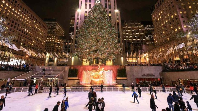 New York non rinuncia al Natale: apre la pista al Rockefeller Center