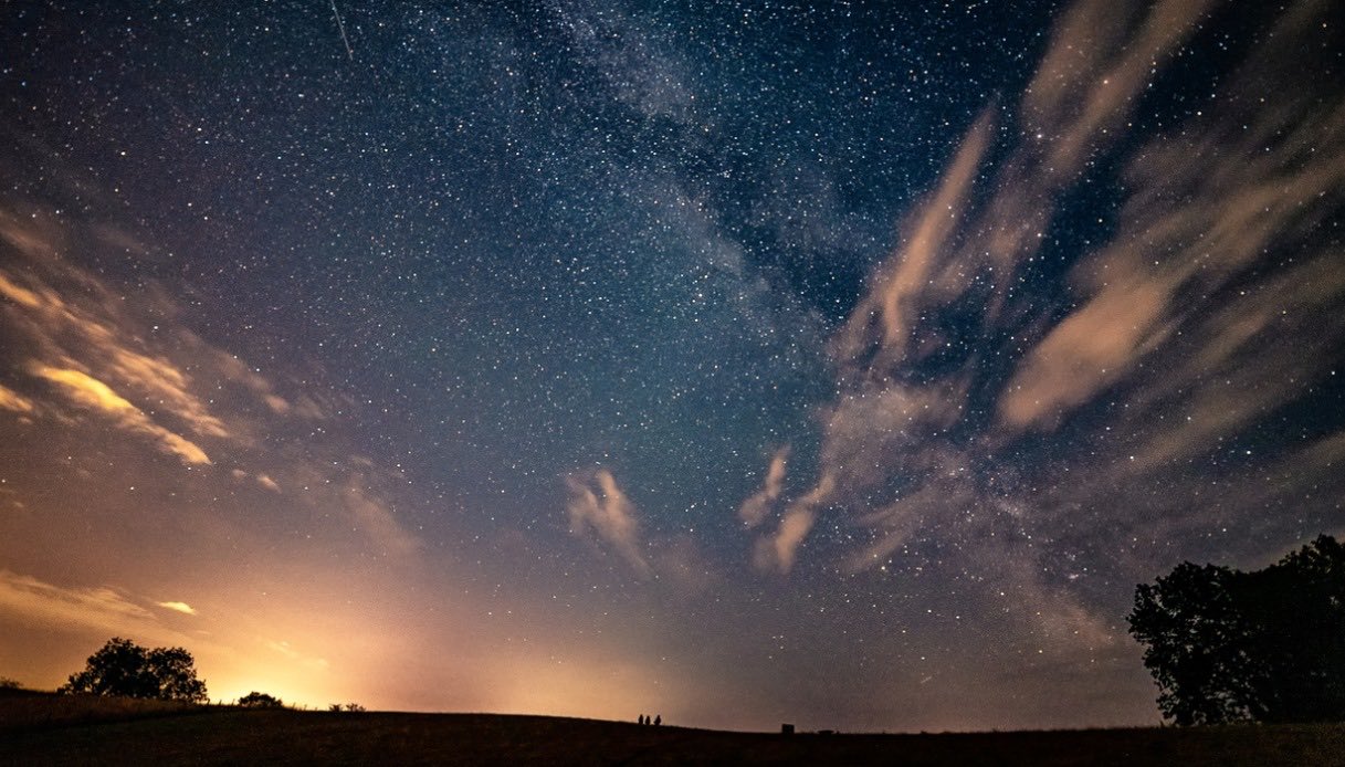 stelle e meteoriti ecco lo spettacolo visibile nel cielo di