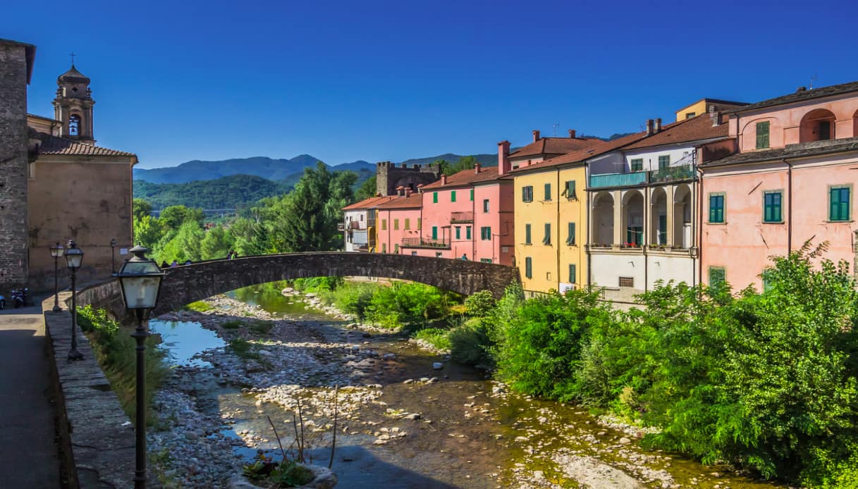 Pontremoli, il borgo dove vive un Lupo Mannaro