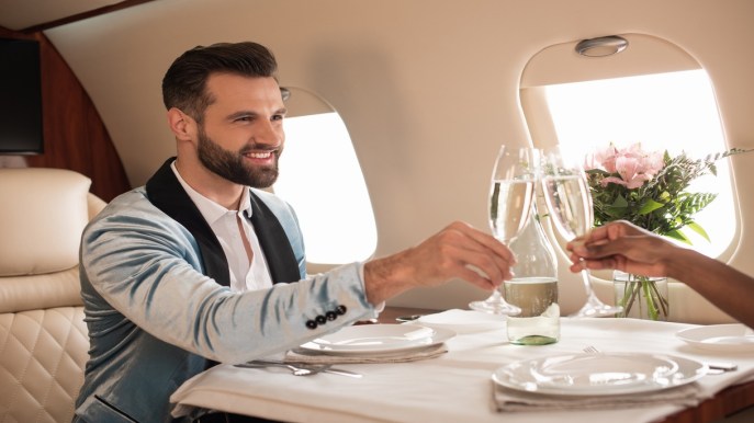 La pazza idea di Eva Air: lo speed dating a bordo