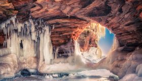 Isole degli apostoli: le caverne che danno spettacolo tutto l’anno