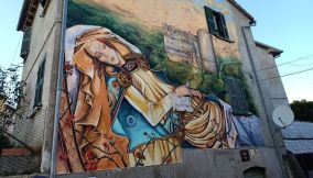 Sant'Angelo di Roccalvecce, il borgo con le favole sui muri