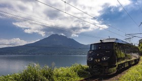 Il treno di lusso più bello del mondo che attraversa il Giappone