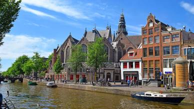 Amsterdam, probabile chiusura dei coffee-shop agli stranieri