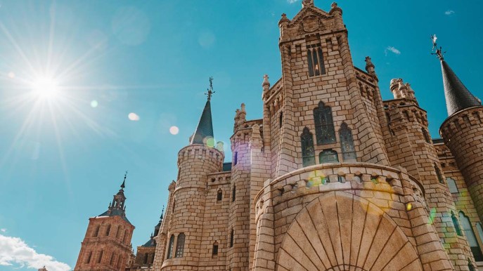 Gaudí fuori da Barcelona: il meraviglioso Palacio Episcopal de Astorga