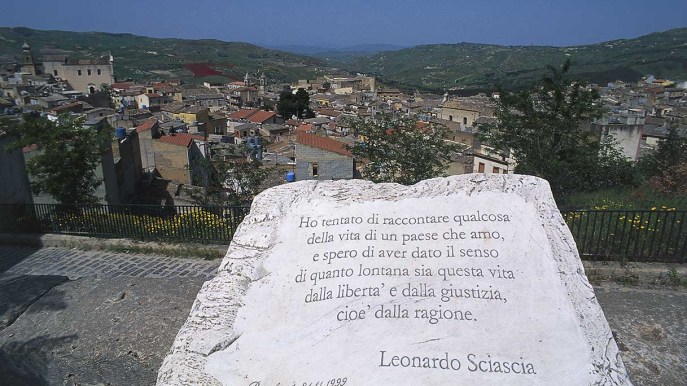 Cento anni di Sciascia: tour in Sicilia per scoprire il grande scrittore
