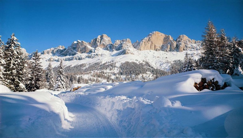 paesaggi montani innevati