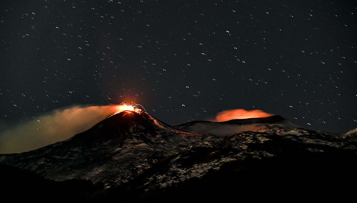 Etna, eruzione notturna