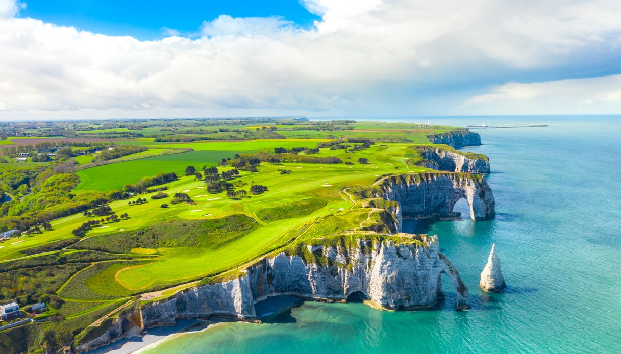 10 scogliere meravigliose per ammirare il mondo e tornare a sognare