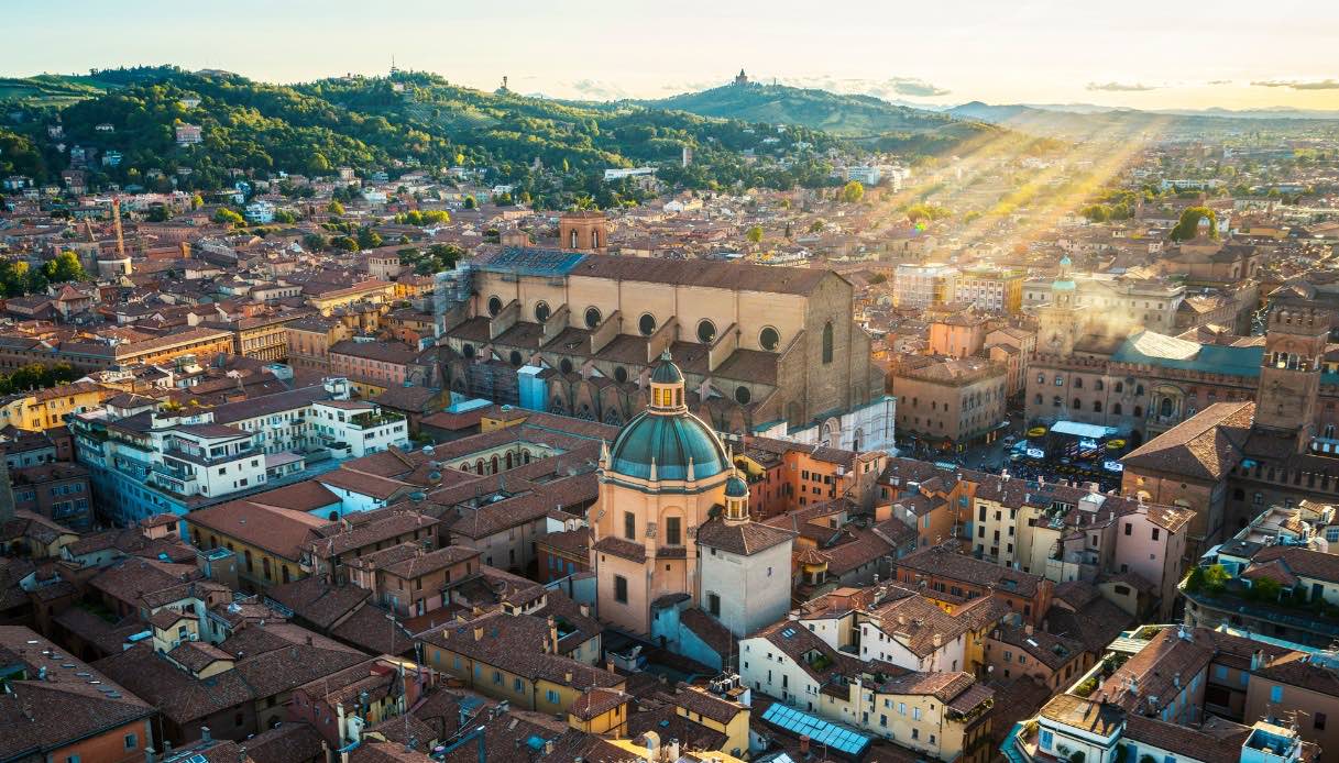 Bologna non si ferma e mette in scena i suoi spettacoli più belli