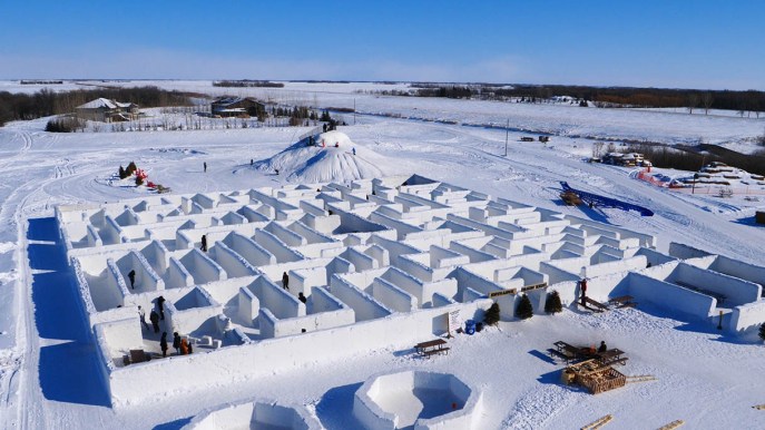 Il più grande labirinto di neve al mondo è ora in formato XXL