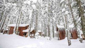 L’ultimo paesaggio innevato che resiste alla stagione