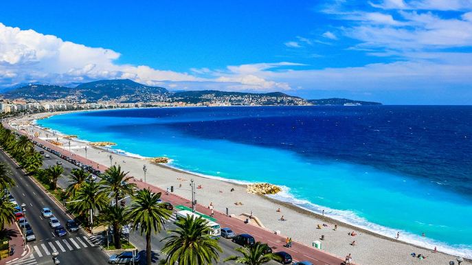 Come un secolo fa, a bordo del lussuosissimo Train Bleu da Parigi a Nizza