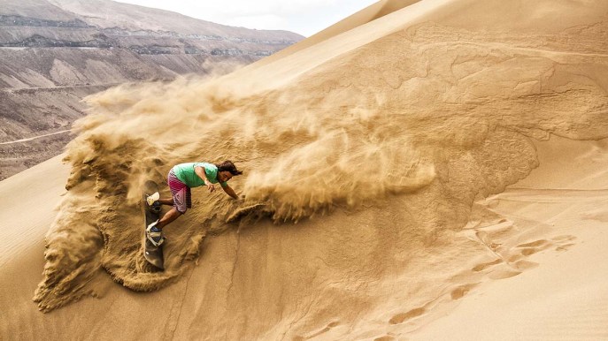 Dal Marocco a Dubai, lo snowboard si fa sulle dune di sabbia