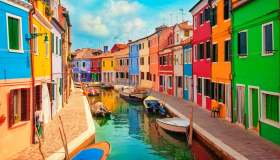 Il Veneto sta pensando a un’assicurazione Covid per i turisti