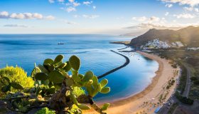 Dove fare il bagno a Tenerife: un viaggio tra spiagge vulcaniche e charcos incontaminati