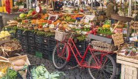 Storia e folklore: il mercato di Campo de’ Fiori è uno dei più belli del mondo