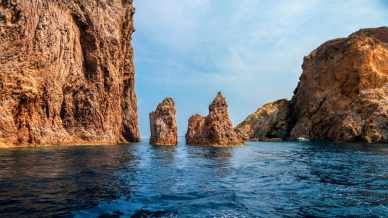 Isole italiane meno note: quali visitare quest’anno