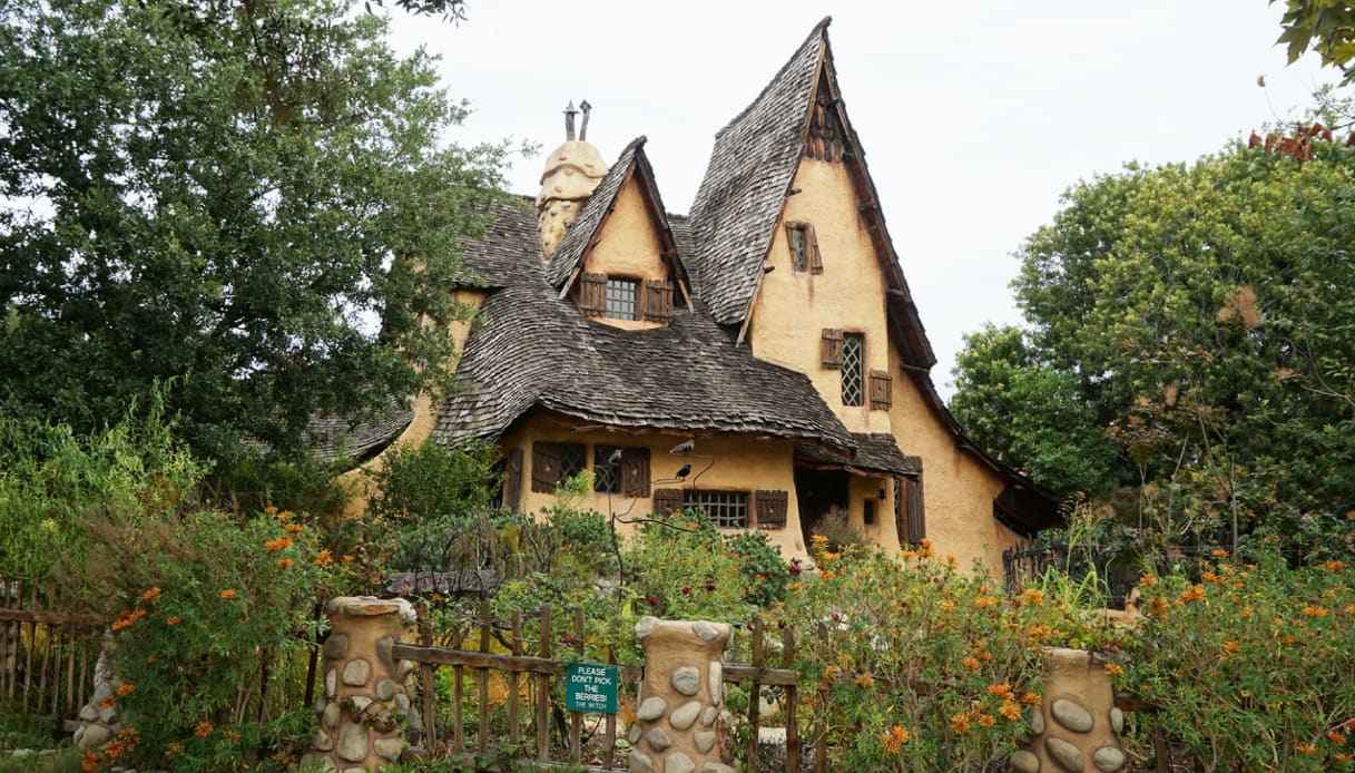 Spadena House, la casa delle streghe a Beverly Hills