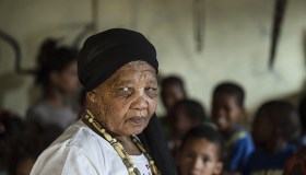 La lingua più antica del mondo è in pericolo. Una donna la sta salvando