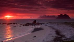 Il sole di mezzanotte in mare, esperienza magnifica