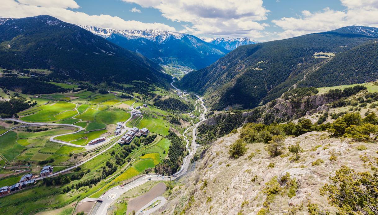 Splendido panorama di Canillo, una delle sette parrocchie di Andorra