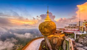 Kyaiktiyo, Myanmar at Golden Rock.