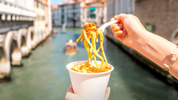 L’Italia è la regina dello street food: i più famosi da Nord a Sud