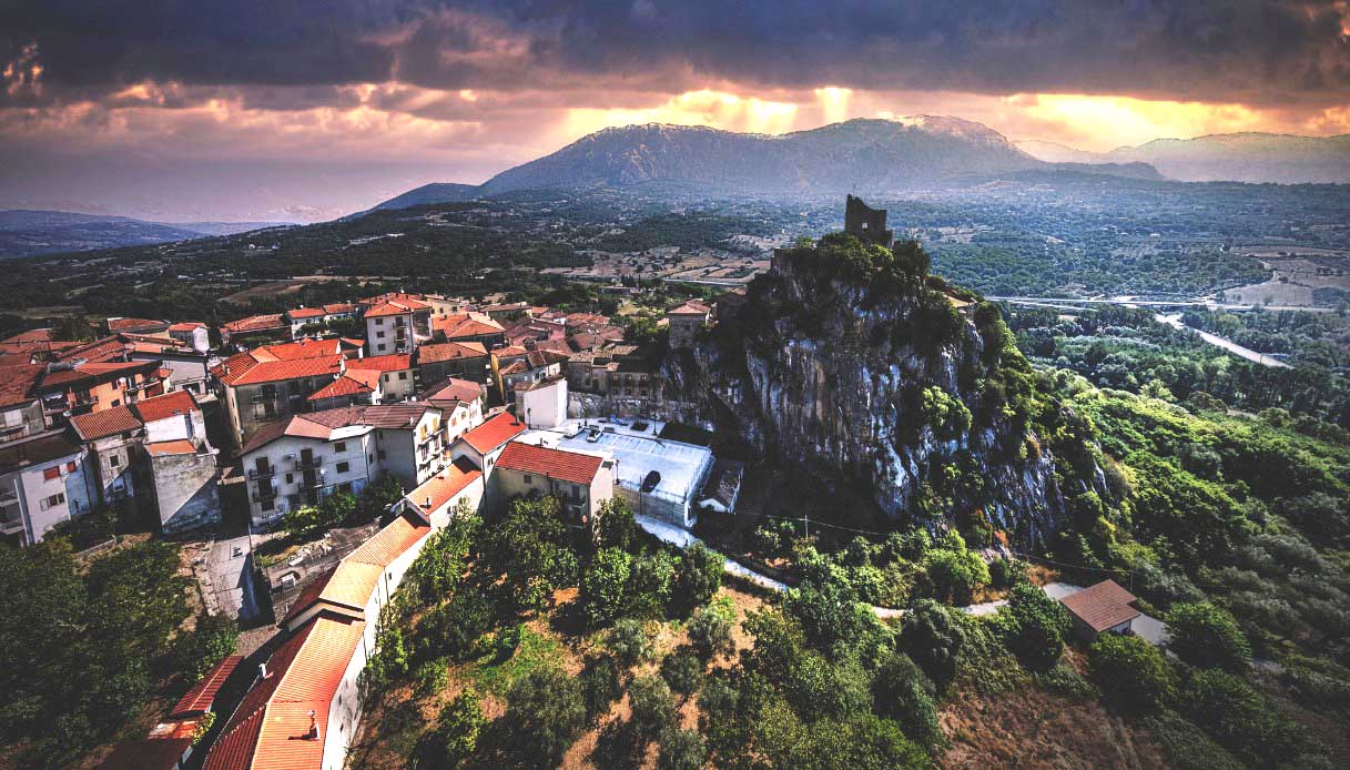 Meravigliosa Irpinia: il viaggio lento con vista finestrino