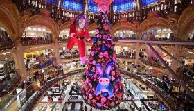 Le luci della Ville Lumière si accendono: Parigi è un incanto