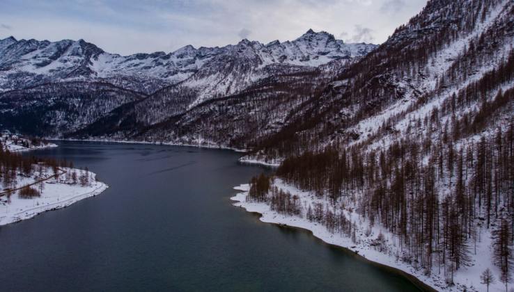 Ceresole Reale, lo stupore del lago ghiacciato
