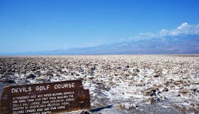 Devil's Golf Course, la salina della Valle della Morte