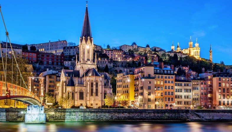 Lione e il suo paesaggio notturno