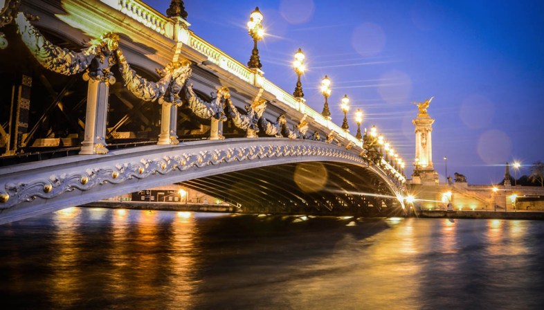 La Top 10 delle più città più belle del mondo di notte