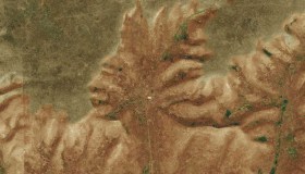 Cosa ci fa l’immagine di una testa aborigena nel cuore del Canada?