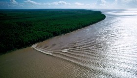 Pororoca: l’onda infinita del Rio delle Amazzoni
