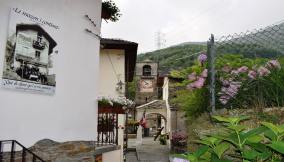 Ingria - accesso in piazza del Municipio