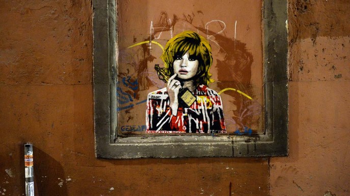 I vicoli di Roma ora celebrano l’eternità di Monica Vitti