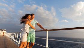 Tutti pazzi per una crociera negli Emirati Arabi