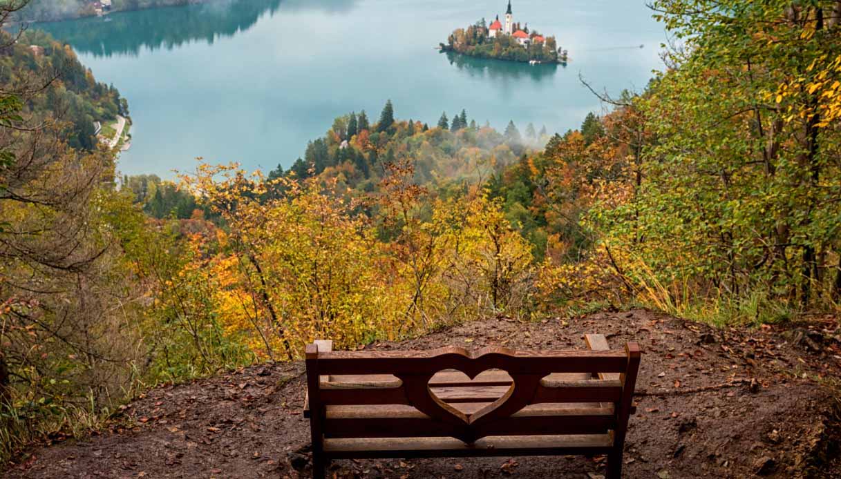 panchina sul lago di Bled