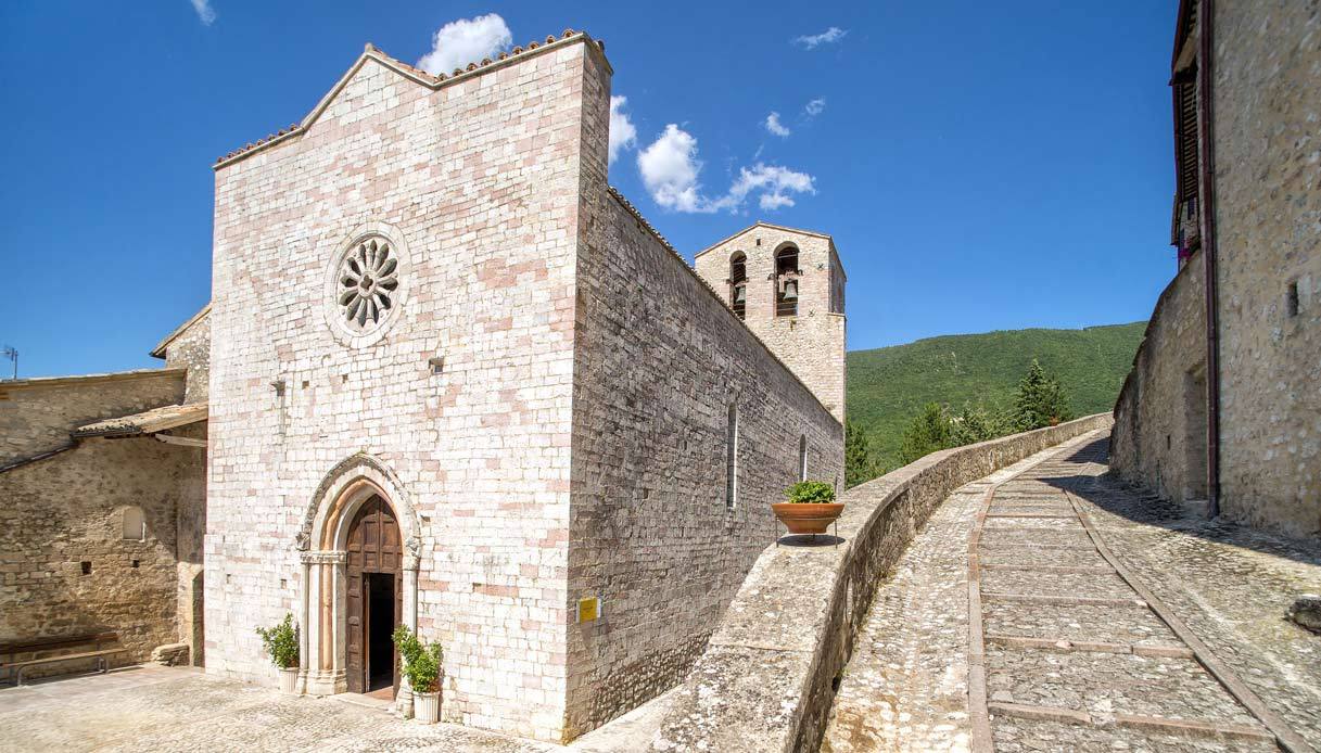 gli-itinerari-escursionistici-alla-scoperta-di-vallo-di-nera-in-umbria