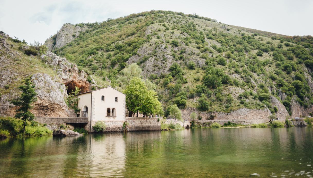 Gli eremi più belli d’Italia per la primavera