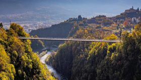 La passerella impressionante che svela un paesaggio finora inesplorato